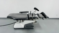 Table d'accouchement électrique multifonctionnelle pour gynécologie et obstétrique