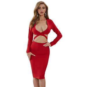 Robe de soirée rouge formelle confortable, robe de bal avec décoration de paillettes, disponible du XS aux grandes tailles, pour demoiselles d'honneur ou soirées. - Product Image 3