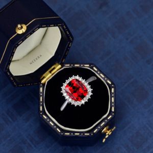 Anillo de compromiso de rubí cultivado en laboratorio con corte de cojín alargado de 7*8mm, forma de cojín de oro sólido de 10K, anillo de Halo, opción de reemplazo de piedras preciosas - Product Image 3