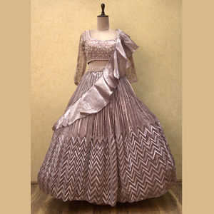 Dân tộc duyên dáng lehenga hành tây colour trên Organza vải với phức tạp thủ công nhịp đập và ngọc trai thêu giá bán buôn - Product Image 4