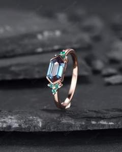 Anillo Hexagonal de Plata de Ley 925 con Racimo de Esmeraldas y Alejandrita que Cambia de Color, Chapado en Oro Rosa - Product Image 6