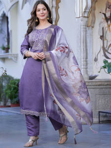 Ensemble Kurti en Soie Georgette Brodé en Gros pour Femmes, Mélange de Soie et de Coton, Vêtements Ethniques, Fournisseur, Achat en Gros, Vêtements de Mariage, Tailles S à XXL - Product Image 2