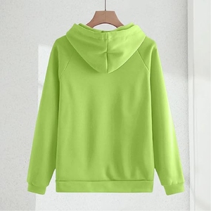 Survêtement à capuche pour femme Taille et couleur personnalisées Survêtements solides et légers pour femme avec logo et couleur personnalisés - Product Image 4