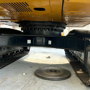 Excavatrice sur chenilles d'occasion CAT 320D, Caterpillar d'origine, 20 tonnes, en bon état, en stock - Product Image 6