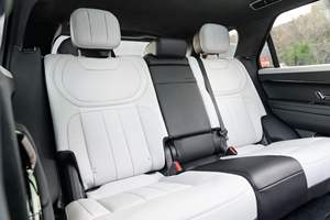 OFFRE SPÉCIALE 2023 Range Rover Sport First Edition Moteur V8 biturbo Transmission automatique AWD - Product Image 3