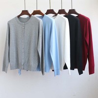 Maßgefertigter Hochwertiger 100% Baumwoll-Cardigan mit Rundhalsausschnitt, Bohemian-Stil, Gehäkelter Jacquard, Vordere Knöpfe, Damen-Winter-Langjacke aus Baumwolle