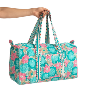 Bolsas de Deporte Grandes y Lujosas con Gran Capacidad, Tejido de Algodón Ecológico y Duradero, Diseño Acolchado con Estampado de Bloques, Estilo Weekender - Product Image 1