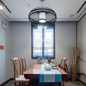 Plafonnier en rotin développé pour une installation décorative au plafond, offrant un montage stable et un attrait du matériau naturel - Product Image 2