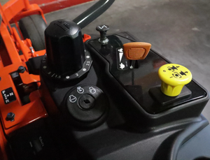 Compre el Tractor Cortacésped Comercial Kubota ZD1211 Diésel de Giro Cero al Mejor Precio - Product Image 6