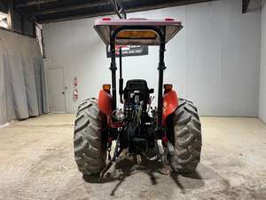 Tracteur Massey Ferguson 243, carburant diesel, avec auvent - Product Image 5