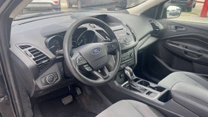 Ford Escape S FWD 2017 con Caja de Cambios Automática, Volante a la Izquierda, 50001-75000 Millas, Emisión Euro IV, 4 Asientos, Frenos de Disco Delanteros - Product Image 4