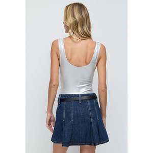 Blusa Casual sin Costuras con Tirantes y Hombros Descubiertos con Logotipo Frontal - Product Image 5