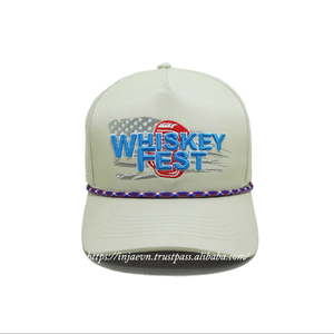 Elaborado en Injae Vina 5 paneles estructurados agujeros perforados gorra de béisbol diseño personalizado moda Unisex adulto - Product Image 1