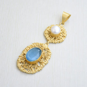 Ensemble de pendentifs en laiton doré plaqué or avec perles, serti à la main, bijoux unisexes tendance, fournisseur en gros - Product Image 2