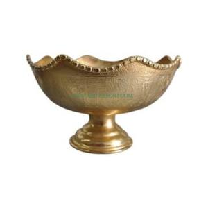 Ensemble de bols décoratifs en métal doré de forme ronde idéal pour servir des fruits secs à la maison et à la table de fête - Product Image 4