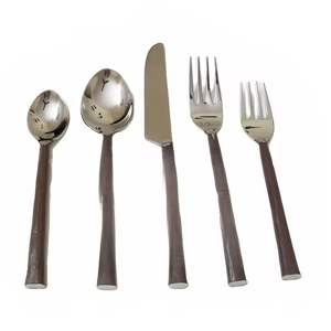 Couverts Ensemble de couverts en acier inoxydable Ensemble de 2 couverts en acier inoxydable avec manche en bois Couverts à tête pointue - Product Image 1