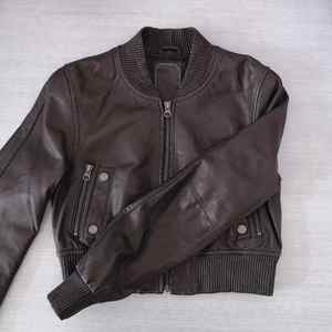 Venta al por mayor de calidad superior último diseño elegante señoras recortadas chaqueta de cuero para las mujeres transpirable otoño producto terminado - Product Image 1