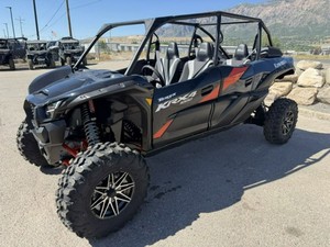 OFERTA ESPECIAL Kawasaki TERYX KRX4 1000 UTV 4x4 de 4 Tiempos con Certificación EPA/EEC, Bloqueo de Diferencial, 1000W de Potencia, Resistente al Agua - Product Image 1