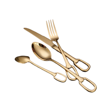 Ensemble de couverts en acier inoxydable résistant à la rouille, design antique, écologique et durable, comprenant cuillère, fourchette, couteaux et couteau à découper