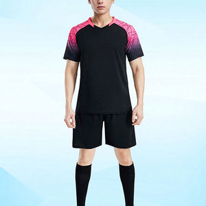 Diseña tu propio uniforme de fútbol al por mayor, conjunto de uniformes de fútbol con logotipo impreso personalizado, uniforme de equipo fabricado en Pakistán - Product Image 2