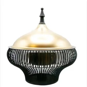 Casserole classique en gros avec doublure filaire arabe Fond de créateur noir La conception en métal robuste assure une durabilité durable - Product Image 1