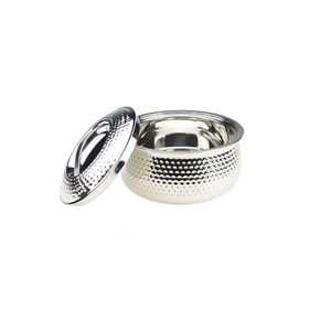 Plat à casseroles en métal gaufré de qualité design pour les chefs professionnels, les traiteurs et les dîners officiels. - Product Image 4