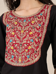 Women Viscose Silk Blend <b>Kurta</b> Pant Dupatta Set - Product Image 4