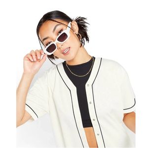 Camiseta de Béisbol Raglán Personalizada en Blanco, 100% Poliéster, con Botones, Antibacteriana, de Secado Rápido y Transpirable, Ronpex - Product Image 3