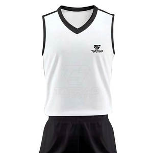 Uniforme de Baloncesto Ligero Personalizado con Camiseta y Pantalones Cortos con el Último Diseño, Secado Rápido, Transpirable, 100% Poliéster - Product Image 4