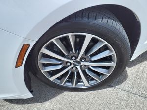 Offre Spéciale : Lincoln MKZ Hybride SE L Electr FWD d'occasion 2022 - Prêt à être expédié - Product Image 4