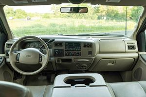 FORD F-250 SUPER DUTY LARIAT CREW CAB 4X4 2002 D'OCCASION CÔTÉ GAUCHE/DROIT - Product Image 2