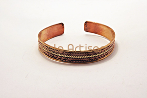 Pulsera de cobre Brazalete ancho antiguo con hermoso diseño y cierre magnético de canal Pulsera curativa de cobre artesanal Bela - Product Image 5