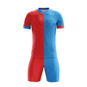 Vêtements de football en gros ensemble d'uniformes de football de haute qualité 100% tissu polyester maillot de football sublimé conception personnalisée ensembles de football - Product Image 2