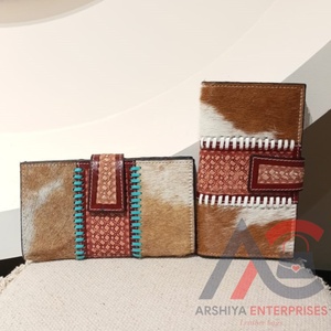 Pochette de sculpture usinée à la main Offre Spéciale étui de téléphone en cuir de fourrure de vachette à motifs occidentaux portefeuille élégant multi-usages portefeuilles de créateurs - Product Image 2