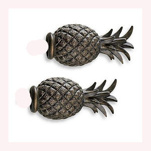 Boîte de dessous de plat de luxe en métal coulé avec couvercle Plateau de cuisine moderne avec un design élégant et une élégance fonctionnelle - Product Image 2