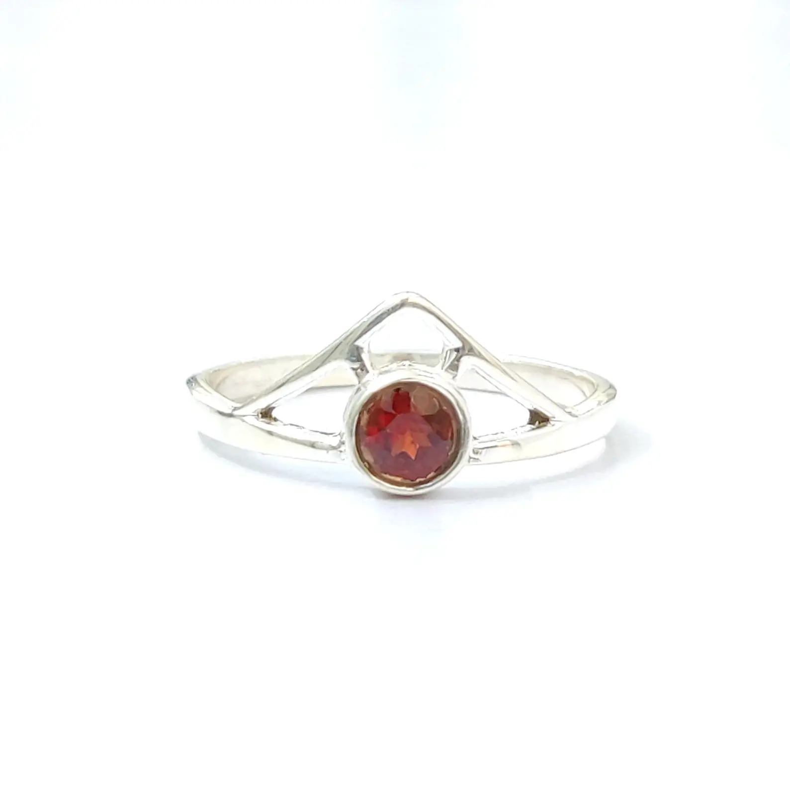 Natural Round Shape Red Garnet Finger Ring Women's Fashionable Wedding/ Engagement Sterling Silver Ring Exporter