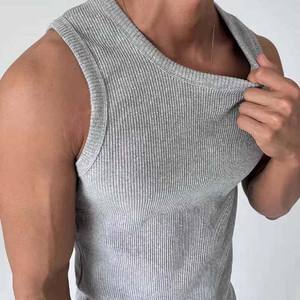 Vente en gros de vêtements d'entraînement de fitness et de musculation avec logo personnalisé pour hommes, gilet sans manches, débardeur moulant pour hommes - Product Image 1