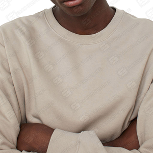 Sudadera Unisex Personalizable de Algodón Grueso Beige con Cuello Redondo, Diseño de Logotipo Frontal con Pedrería para Regalos Promocionales de Invierno - Product Image 4