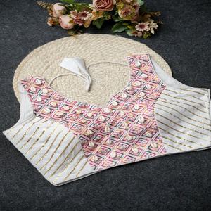 Coton magique à la mode avec Gota Patti et cauri Work Blouse Fabricant et fournisseur de Surat au taux le plus bas - Product Image 1