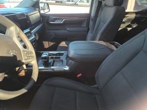 LISTO PARA ENVIAR CHEVROLET SILVERADO 1500 RST 2025, Cabina Doble, 4x4 - Product Image 2