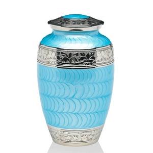 Urne funéraire pour adultes de style américain, en laiton de haute qualité, gravée, plaquée nickel, finition émail blanc, dernier design, Kayna - Product Image 3