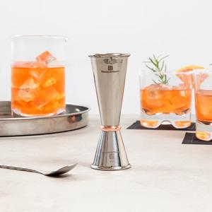 Jigger de Barra de Acero Inoxidable Premium con Detalles en Cobre, Medición Dual, Herramienta de Vertido Precisa para Bartenders Profesionales - Product Image 2