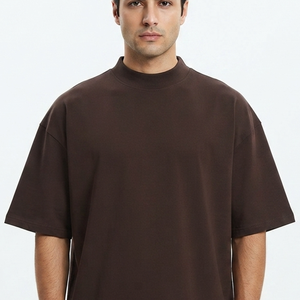Camiseta de algodón de punto teñida lisa de manga corta con cuello redondo oversize para hombre, ajuste casual, longitud regular, ecológica - Product Image 4