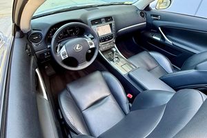 LEXUS IS 250C d'occasion 2012, conduite à gauche/droite - Product Image 3