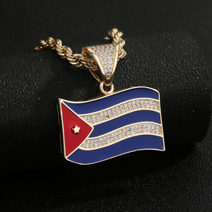 Dije de Bandera de Cuba con Baño de Oro de 14K y Circonitas Heladas, Joyería de Orgullo Cubano para Collar DIY - Product Image 3
