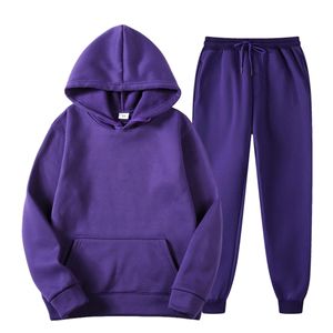 OEM Heavyweight Cotton Polyester Tracksuits Custom Design for Men and Women Eco-Friendly Solid Pattern for Winter - Product Image 1