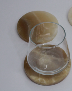 Posavasos de piedra de mármol personalizado de lujo al mejor precio, tapete y almohadillas redondas blancas y amarillas para bebidas - Product Image 6