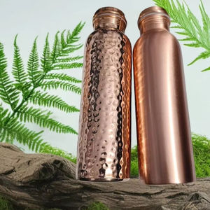 Bouteille d'eau en cuivre antique Bouteille en cuivre de luxe Bouteille en cuivre faite à la main par l'artisanat en croissant - Product Image 3