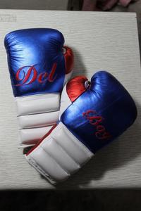 Gants de MMA sur mesure en cuir 100% original avec fermeture auto-agrippante pour l'entraînement de Muay Thai, Kickboxing et Boxe - Product Image 3