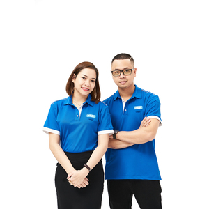 เสื้อโปโลสีน้ำเงินและสีขาวสำหรับผู้ชายและผู้หญิง - Product Image 1